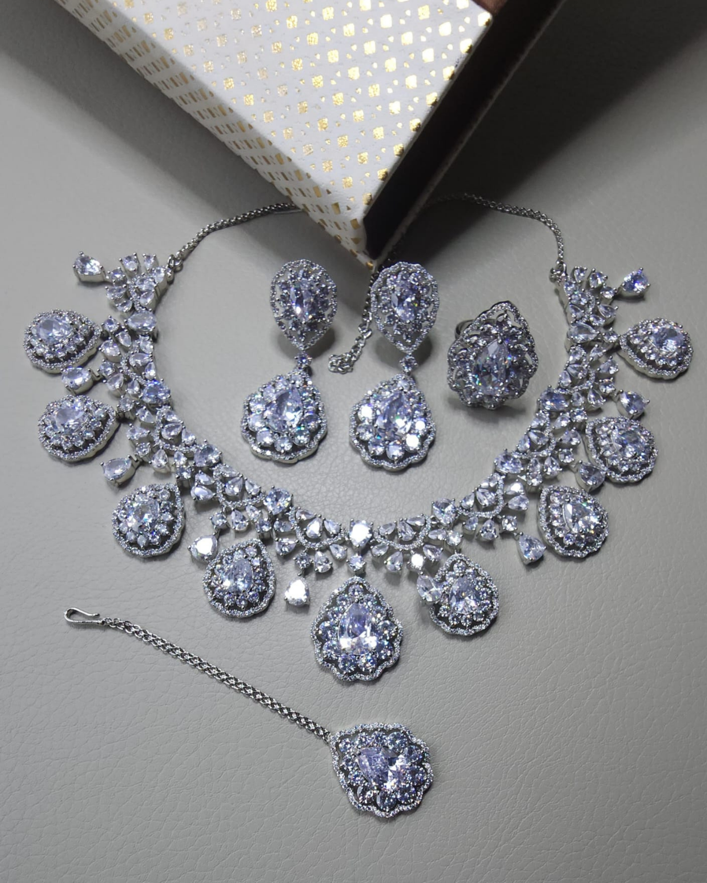White American diamond cubic zirconia necklace set