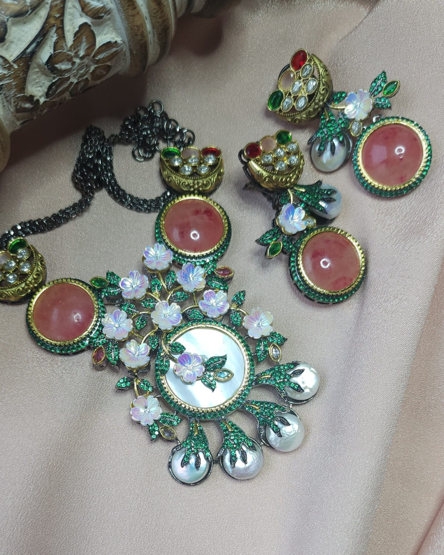 Subway 3D Inspired Semi precious stones Necklace sets