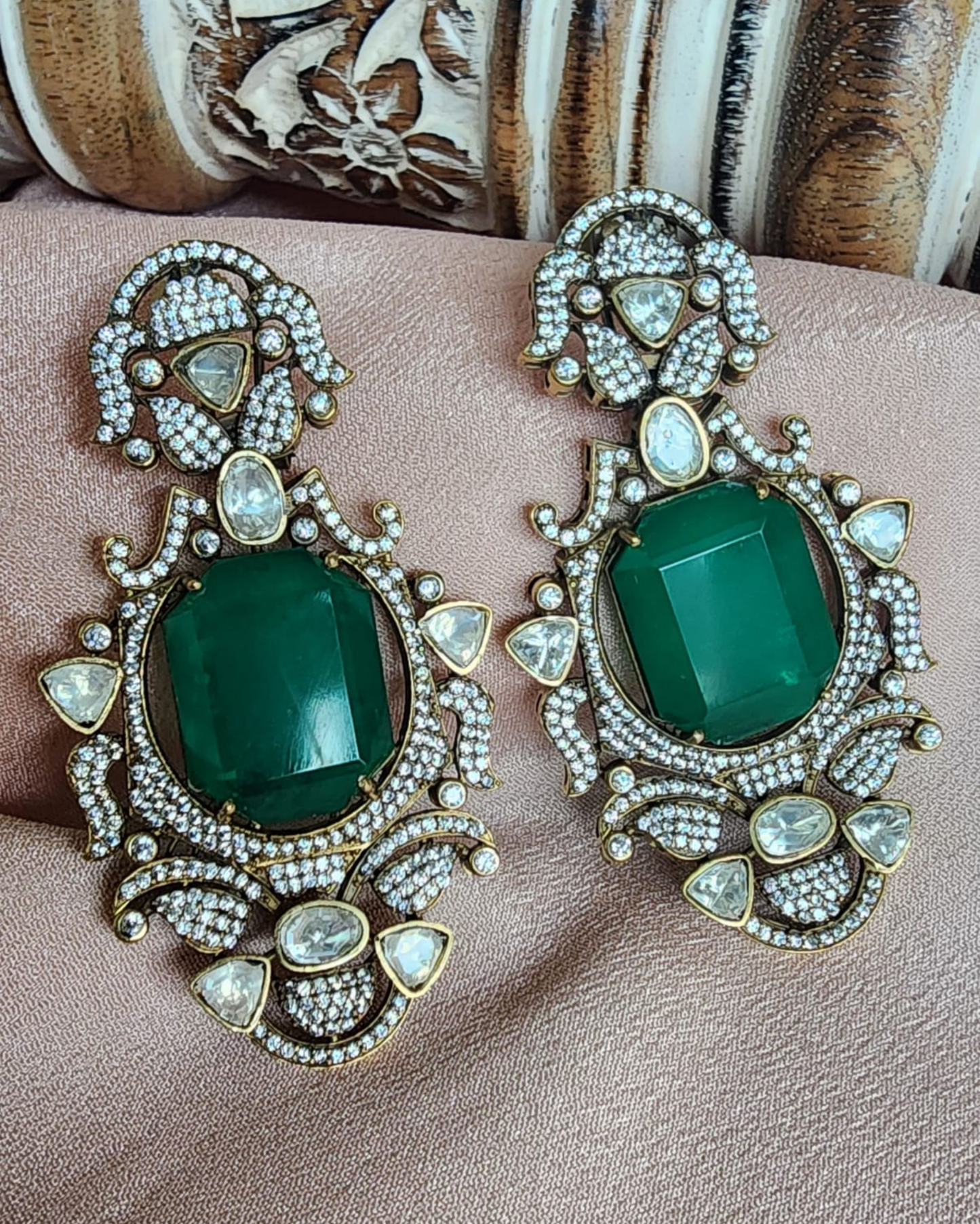 Moissanite Golden Kundan Jhumka Earring
