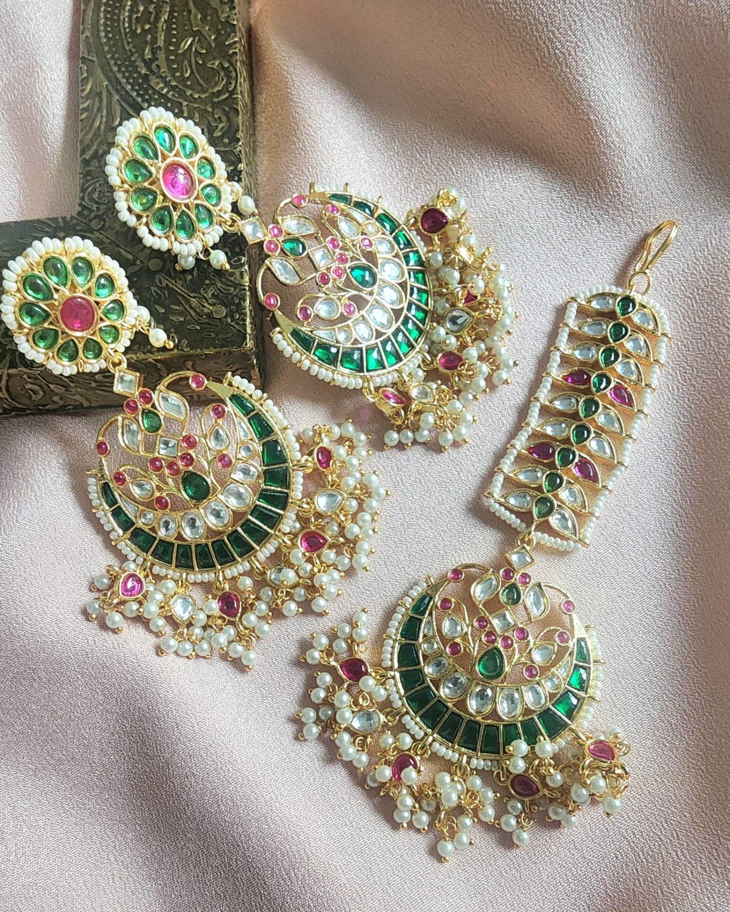 beautiful maang tikka for women