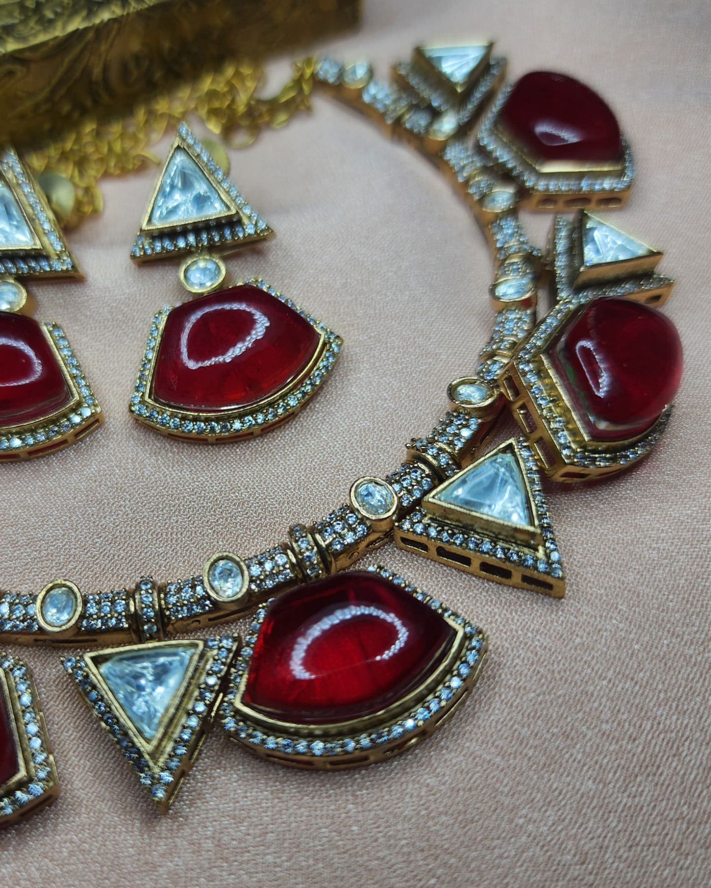 Pota Stone with Moissanite Hasli