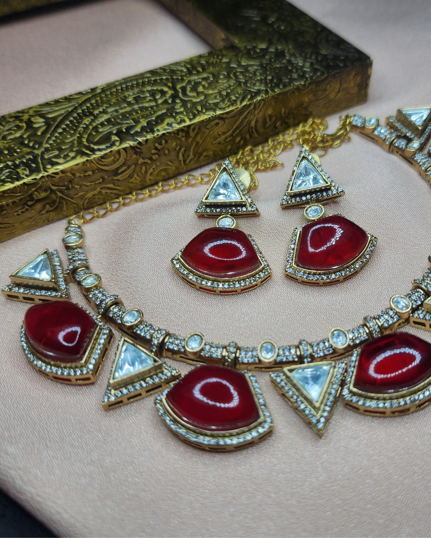 Pota Stone with Moissanite Hasli