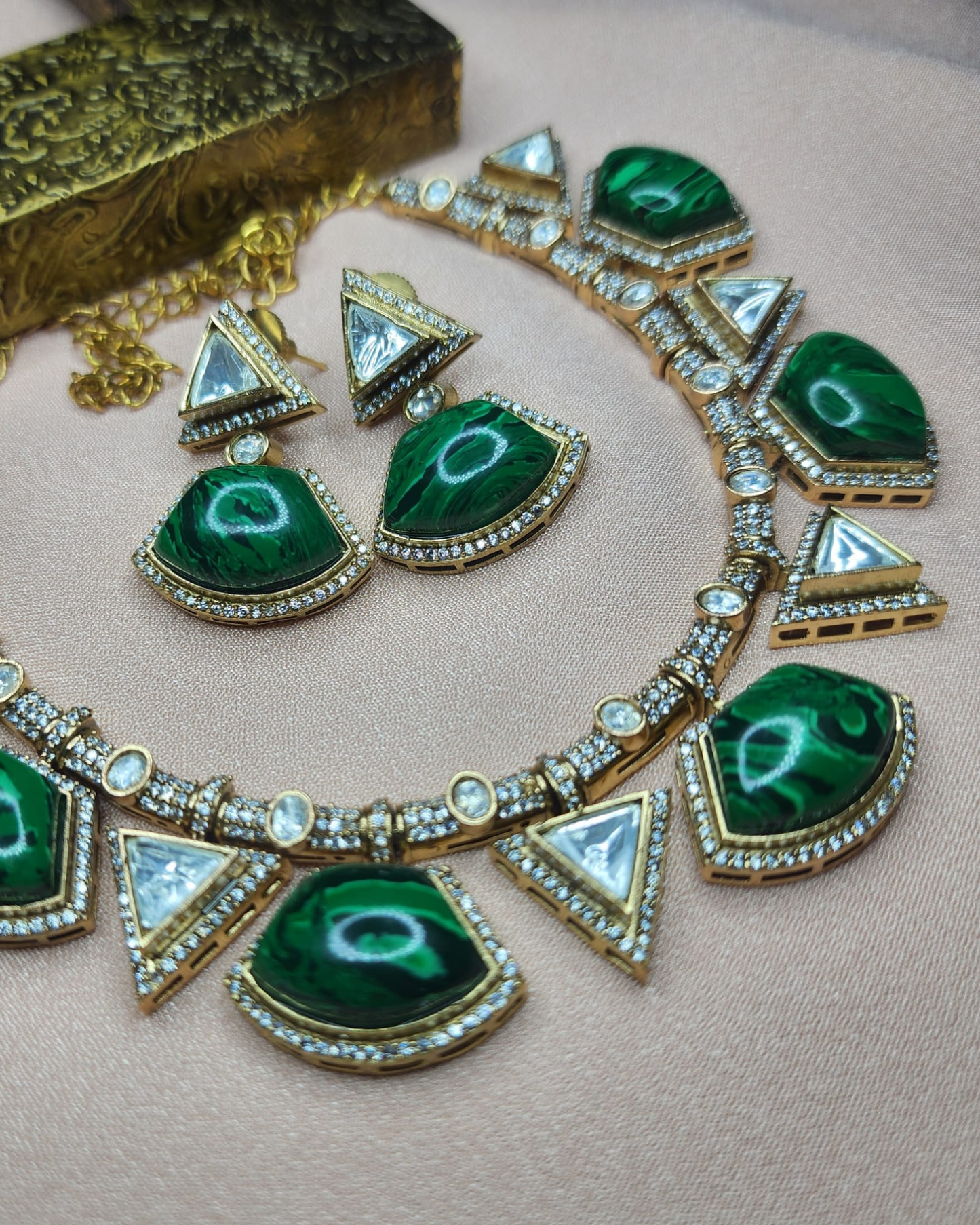 Polki Moissanite Hasli Necklace Set