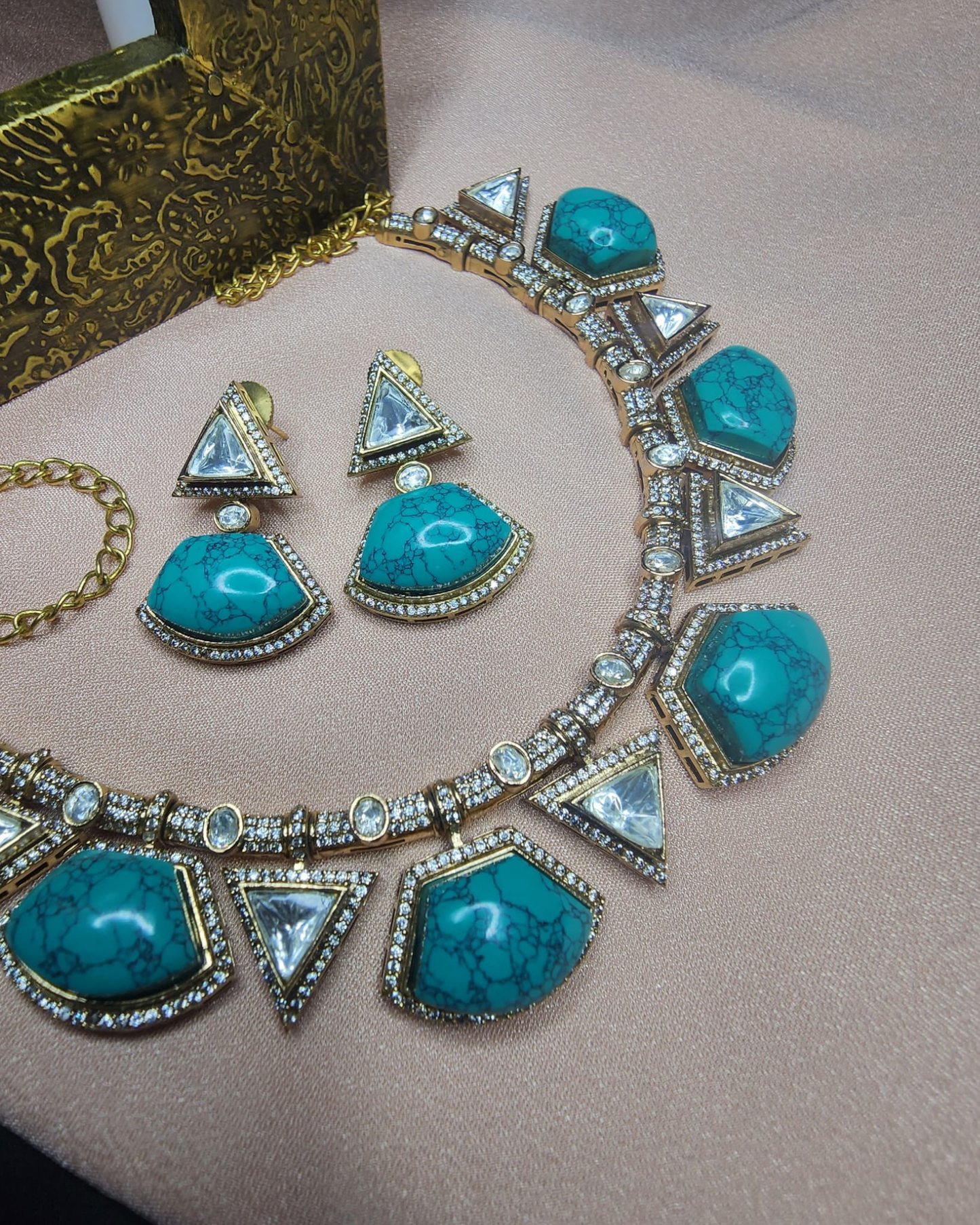 Polki Moissanite Hasli Necklace Set
