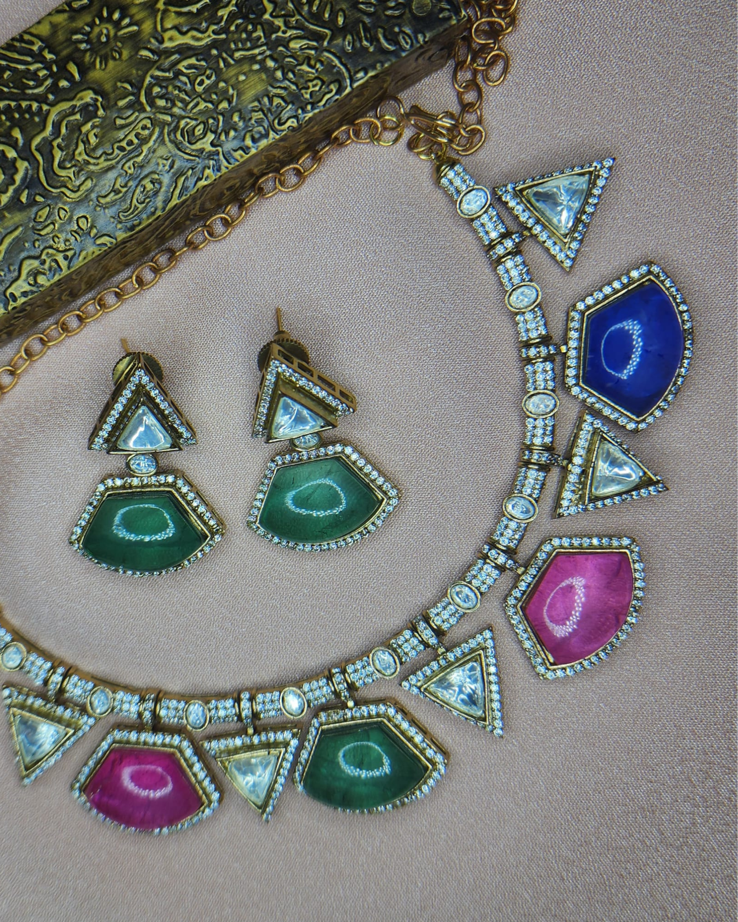 Pota Stone with Moissanite Hasli