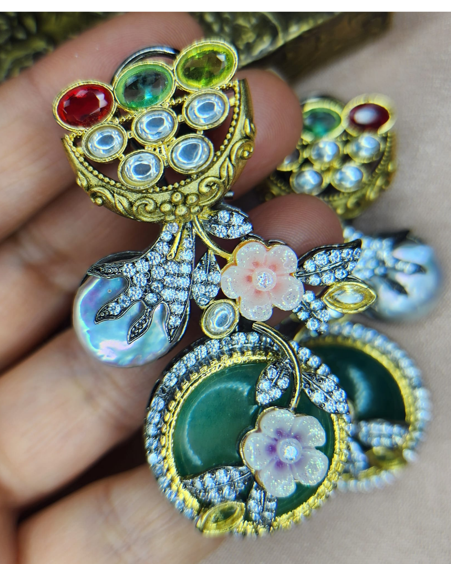 3D Style victorian finish Earring